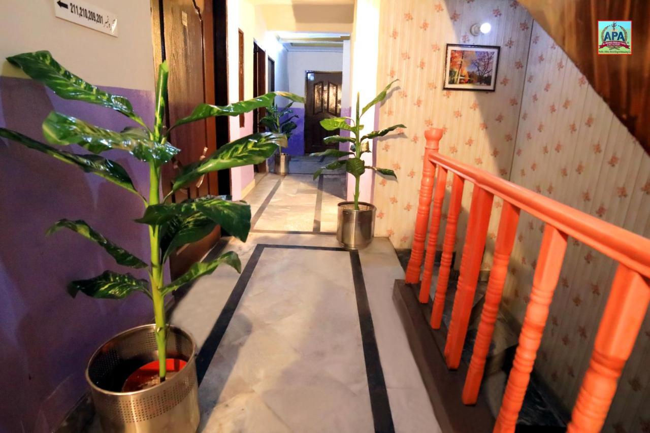 Royal Inn Guest House Lahore Exterior photo